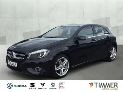 Gebraucht Mercedes A180 Urban 109 PS (80 kW) 2015 Schwarz Kleinwagen