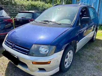Gebraucht Mitsubishi Space Runner 136 PS (100 kW) 2000 Blau Van / Kleinbus