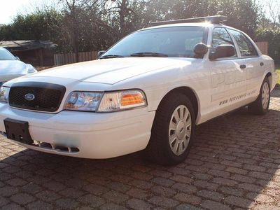 Begagnad Ford Crown Victoria 253 HK (186 kW) 2010 Vit Sedan