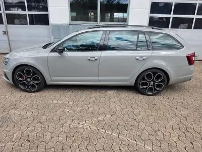 Gebraucht Skoda Octavia RS 184 PS (135 kW) 2020 Grau Kombi