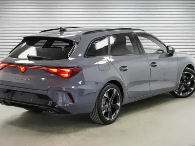 Neu Cupra Leon 204 PS (150 kW) 2026 Graphene grau metallic (r6) graphene grau metallic (r6) Kombi