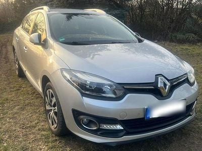 Gebraucht Renault Mégane GrandTour Initiale Paris 132 PS (97 kW) 2014 Grau Kombi