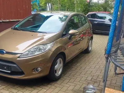 Gebraucht Ford Fiesta Champions Edition 97 PS (71 kW) 2012 Coupé