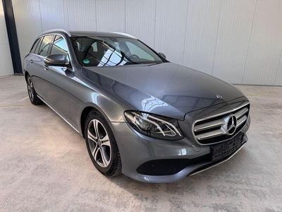 Gebraucht Mercedes E220 Avantgarde 194 PS (142 kW) 2018 Grau Limousine