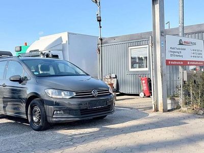 Gebraucht VW Touran Comfortline 122 PS (89 kW) 2022 Grau Van / Kleinbus