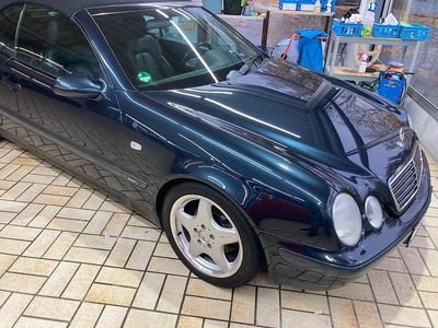Second-hand Mercedes CLK200 136 CP (100 kW) 1999 Negru Cabrio