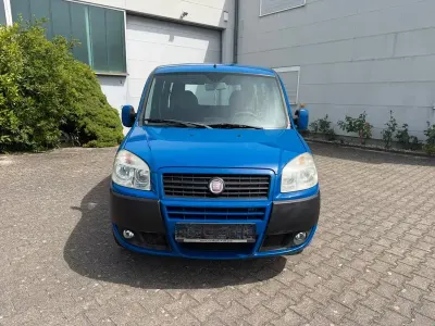 Gebraucht Fiat Doblò 77 PS (56 kW) 2009 Blau Van / Kleinbus
