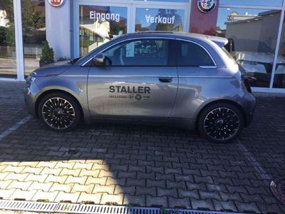 Gebraucht Fiat 500e La Prima 86 kW (118 PS) 2023 Colore esterno (mineral grau) Limousine