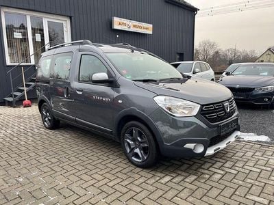 Gebraucht Dacia Dokker Celebration 116 PS (85 kW) 2018 Grau Van / Kleinbus
