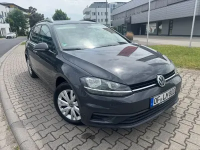 Gebraucht VW Golf VII Comfortline 116 PS (85 kW) 2018 Grau Kombi