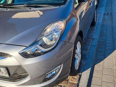 Gebraucht Hyundai ix20 Trend 125 PS (91 kW) 2014 Grau Kleinwagen
