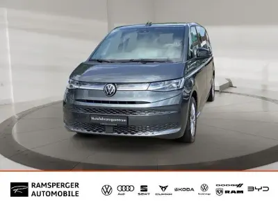 Gebraucht VW Multivan Style 150 PS (110 kW) 2025 Indiumgrau metallic Van / Kleinbus