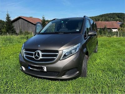 Mercedes V250