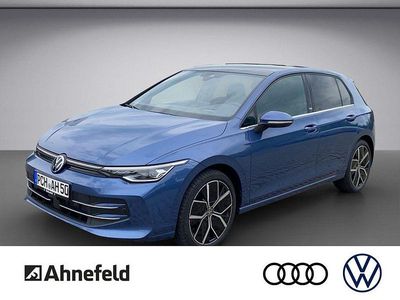 Anemonenblau Gebraucht 2024 VW Golf VIII Edition Limousine | 29.950 € (Guter Preis)