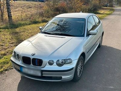 Gebraucht BMW 316 116 PS (85 kW) 2003 Silber Coupé