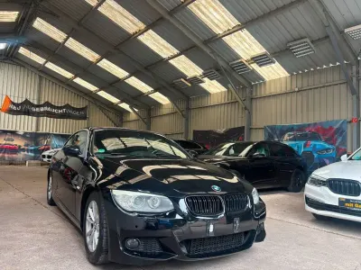 Gebraucht BMW 320 Cabriolet M Sport 184 PS (135 kW) 2011 Schwarz Cabrio