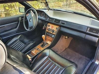 Gebraucht Mercedes 300 266 PS (195 kW) 1989 Grau Coupé