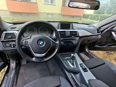 Gebraucht BMW 320 Sport Line 184 PS (135 kW) 2012 Schwarz Kombi