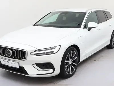 Brugt Volvo V60 Core 350 HK (257 kW) 2025 Hvid Stationcar