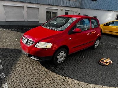 Gebraucht VW Fox 75 PS (55 kW) 2005 Rot Kleinwagen