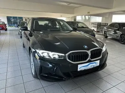 Używany BMW 320 Comfort Edition 184 KM (135 kW) 2023 Czarny Sedan/Limuzyna