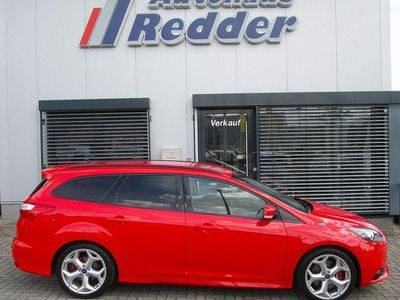 Gebraucht Ford Focus ST 250 PS (183 kW) 2014 Rot Limousine