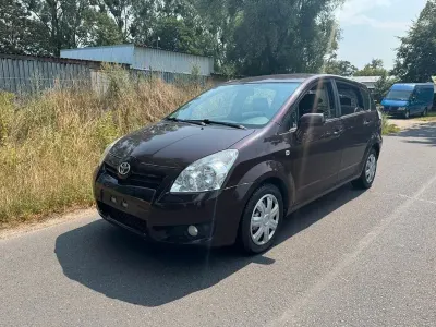 Gebraucht Toyota Corolla Verso 129 PS (94 kW) 2008 Violett Van / Kleinbus
