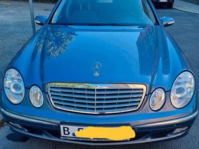 Mercedes E200