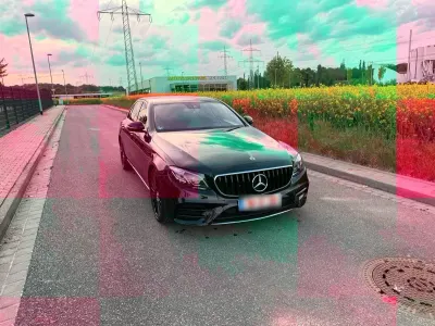 Gebraucht Mercedes E220 Style 194 PS (142 kW) 2018 Silber Limousine