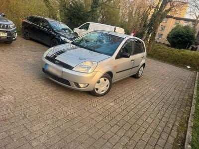 Usata Ford Fiesta 80 CV (58 kW) 2003 Argento Utilitaria