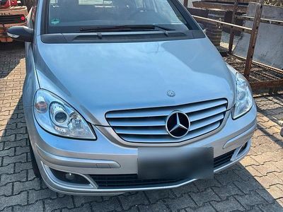 Gebraucht Mercedes B200 100 PS (73 kW) 2006 Grau Van / Kleinbus