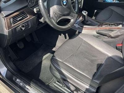 Gebraucht BMW 318 143 PS (105 kW) 2010 Kombi