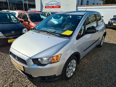 Gebraucht Mitsubishi Colt Edition 75 PS (55 kW) 2011 Silber Kleinwagen