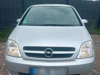 Gebraucht Opel Meriva 101 PS (74 kW) 2004 Silber Van / Kleinbus
