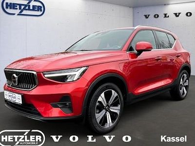 Fusion red / metallic Gebraucht 2022 Volvo XC40 Core SUV | 31.450 € (Guter Preis)