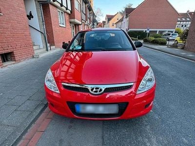 Usata Hyundai i30 110 CV (80 kW) 2009 Rosso Utilitaria
