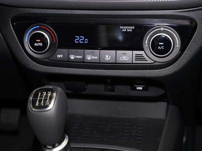 gebraucht Hyundai i10 1.2 Trend Komfortpaket Klimaautomatik Tempom