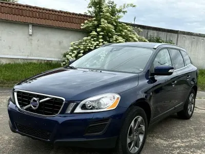 Gebraucht Volvo XC60 Ocean Race 163 PS (119 kW) 2013 Blau SUV