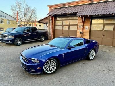 Gebraucht Ford Mustang Premium 310 PS (228 kW) 2013 Blau Cabrio