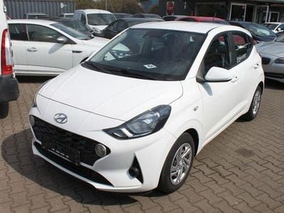 Gebraucht Hyundai i10 Select 67 PS (49 kW) 2022 Weiß Kleinwagen