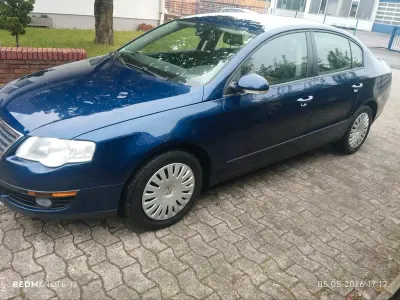 Używany VW Passat 110 KM (80 kW) 2009 Niebieski Sedan/Limuzyna