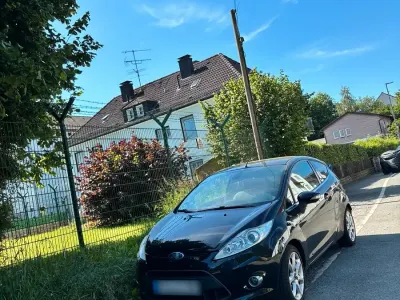 Gebraucht Ford Fiesta 96 PS (70 kW) 2009 Schwarz Kleinwagen
