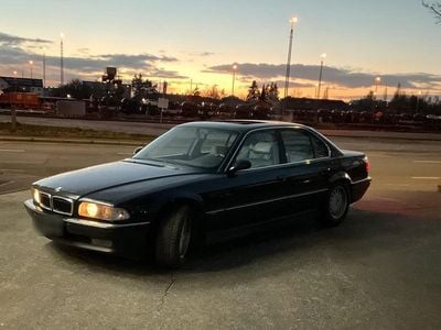 Gebraucht BMW 728 194 PS (142 kW) 1996 Schwarz Limousine