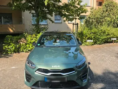 Gebraucht Kia Ceed GT-Line 140 PS (102 kW) 2025 Grün Kleinwagen