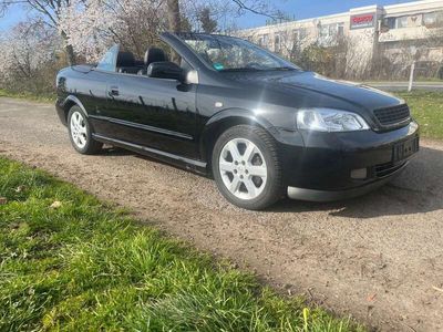 gebraucht Opel Astra Cabriolet 2.2 16V Automatik,73.000 km ,Leder,Elk.dach