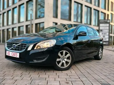 Occasion Volvo V60 Kinetic 163 PK (119 kW) 2012 Zwart Stationwagen