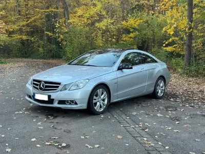 Usata Mercedes E250 204 CV (150 kW) 2009 Argento Coupé