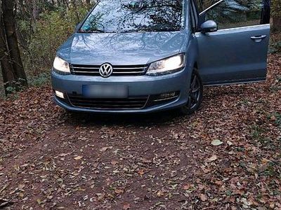 Second-hand VW Sharan 170 CP (125 kW) 2010 Gri Monovolum