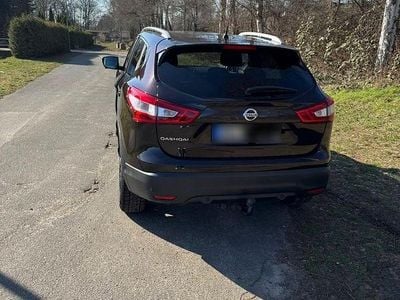 Gebraucht Nissan Qashqai Acenta 131 PS (96 kW) 2016 Violet SUV