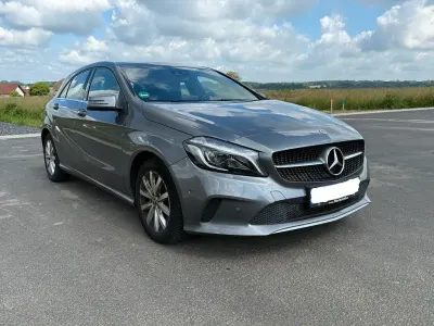 Gebraucht Mercedes A180 Edition 122 PS (89 kW) 2017 Grau Limousine